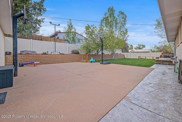 301 W 10th St, Craig, CO 81625 - view of patio