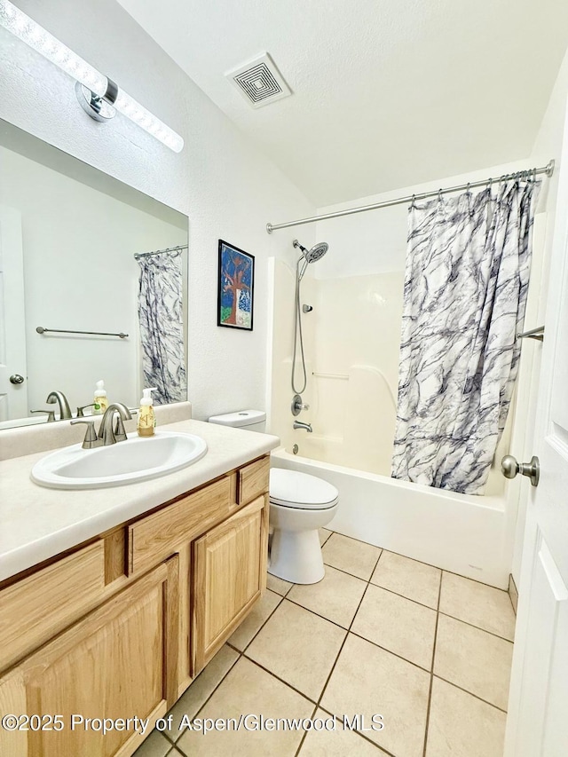 289 Mikala Ln, New Castle, CO 81647 - full bath featuring shower / tub combo, vanity, and tile patterned floors