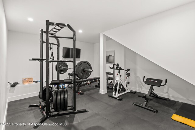 1108 County Road 110, Glenwood Springs, CO 81601 - workout area with baseboards and recessed lighting