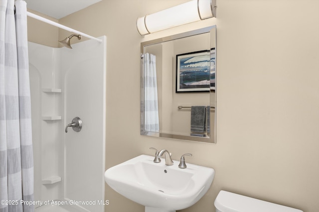 1501 Maroon Creek Rd # 2, Aspen, CO 81611 - bathroom featuring a sink and curtained shower