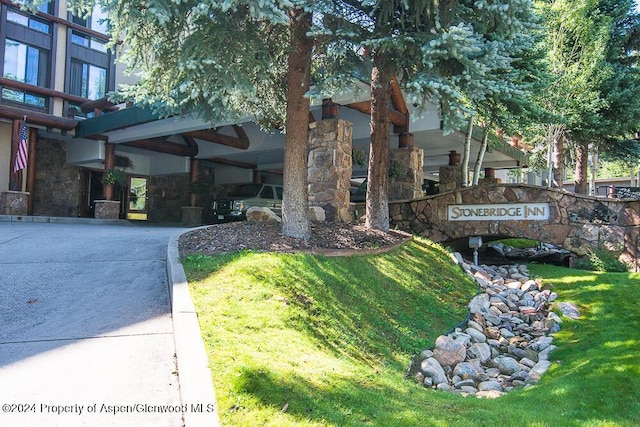 300 Carriage Way Unit 614, Snowmass Village, CO 81615 - view of side of property with stone siding