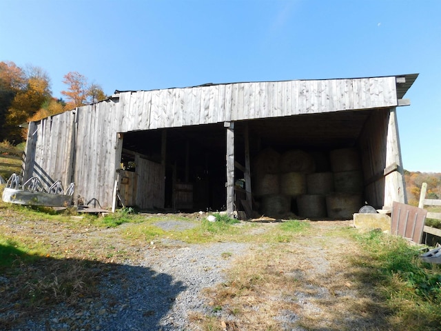 view of outdoor structure