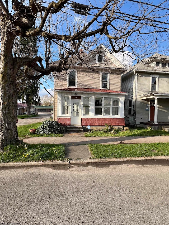 view of front of property