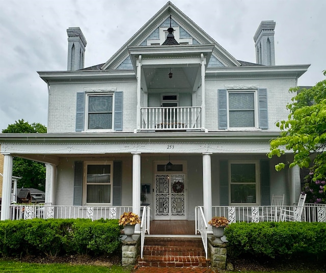 view of front of house with covered porch