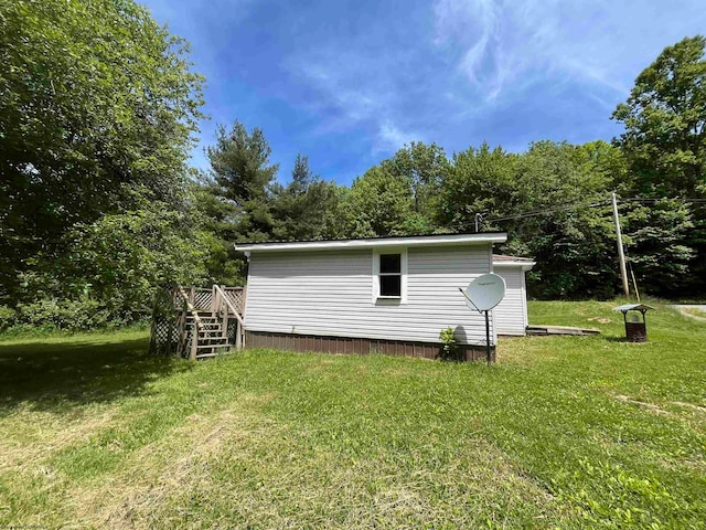 view of shed / structure featuring a yard