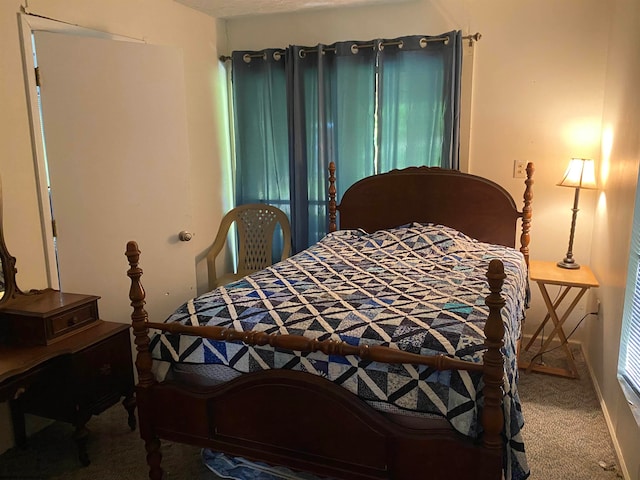 bedroom with carpet flooring