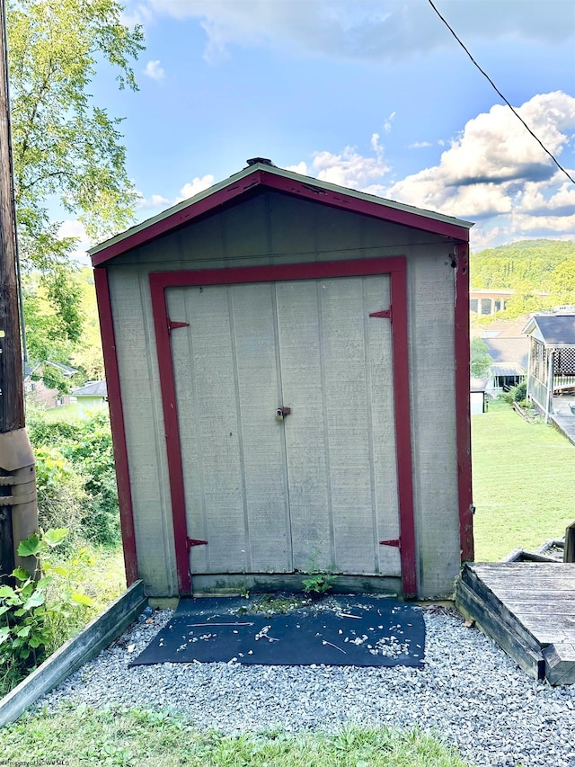 view of outbuilding