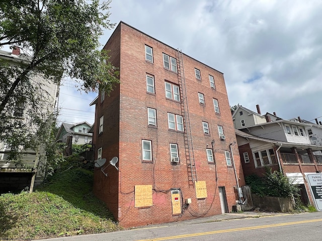 view of building exterior