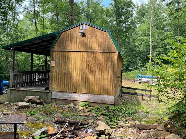 view of outbuilding