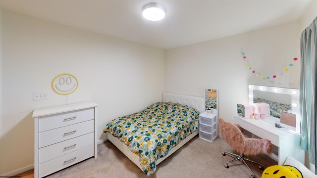 view of carpeted bedroom