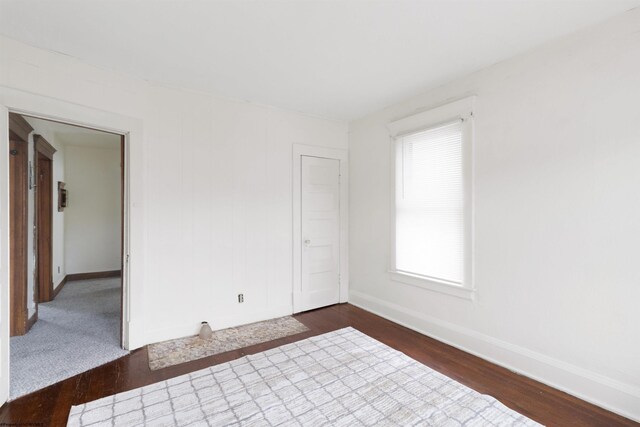 bathroom featuring tile patterned floors, vanity, and toilet