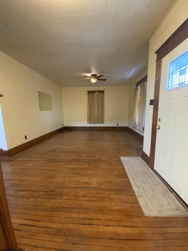 entryway featuring dark hardwood / wood-style floors and ceiling fan