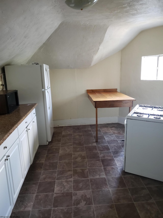 laundry area featuring a textured ceiling