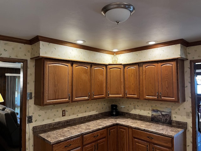 kitchen featuring ornamental molding