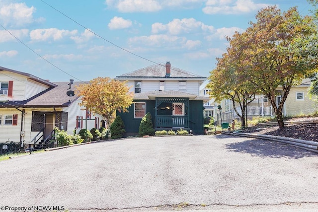 view of front of property with covered porch