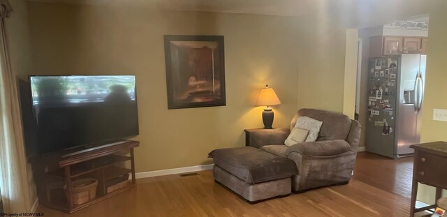 490 Deer Creek Ln, Buckhannon, WV 26201 - living area featuring light wood-style flooring and baseboards