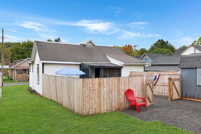 exterior space featuring a lawn