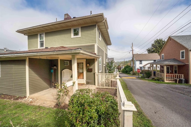 view of front of home with covered porch