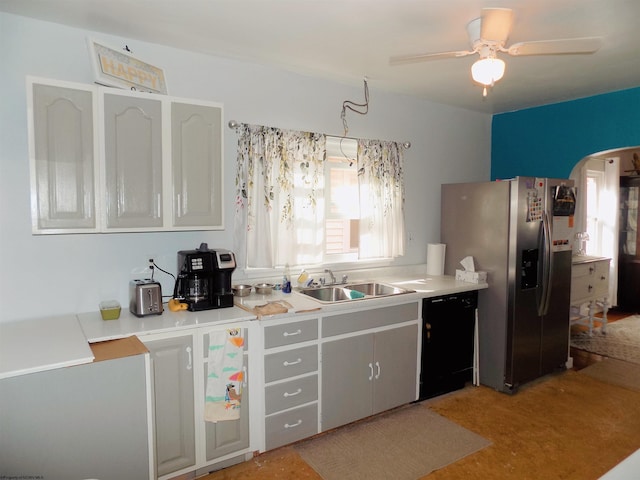 kitchen with ceiling fan, dishwasher, sink, and stainless steel refrigerator with ice dispenser