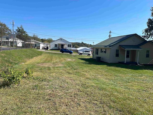 view of yard featuring cooling unit