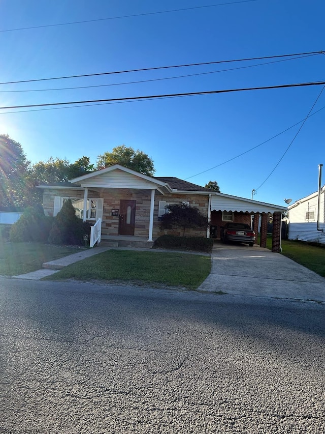 view of front of house featuring a carport