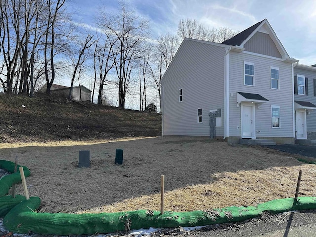 view of front of property