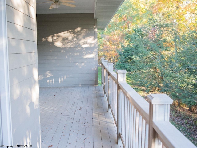 balcony with ceiling fan