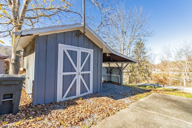 view of outbuilding