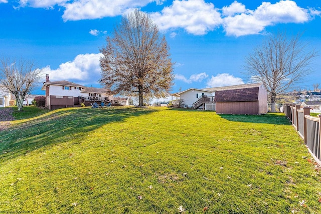 view of yard with a shed