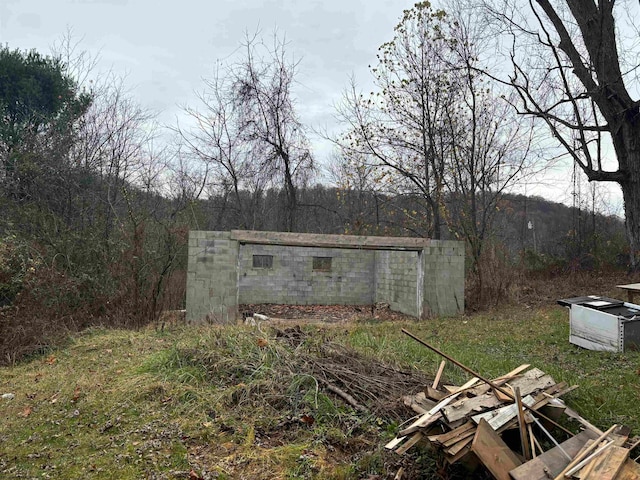 view of outbuilding