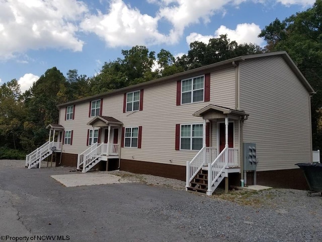 view of front of home