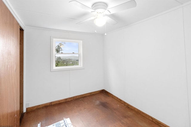 empty room with ceiling fan