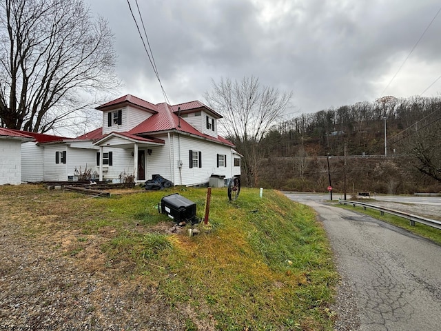 view of front of property