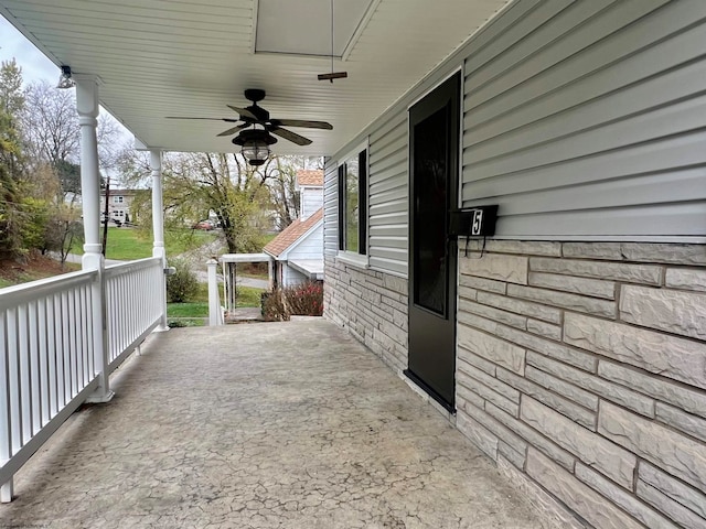 view of patio / terrace with ceiling fan and covered porch