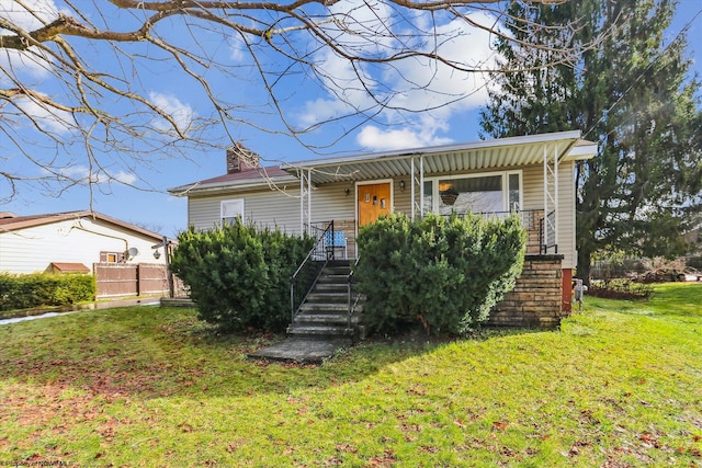 view of front of house with a front yard