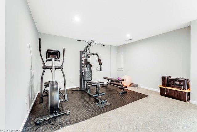 workout room with carpet