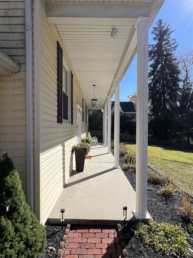 view of patio / terrace with covered porch