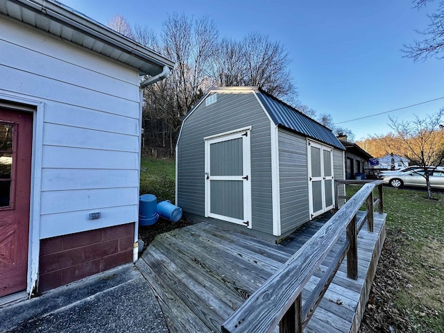 view of outbuilding