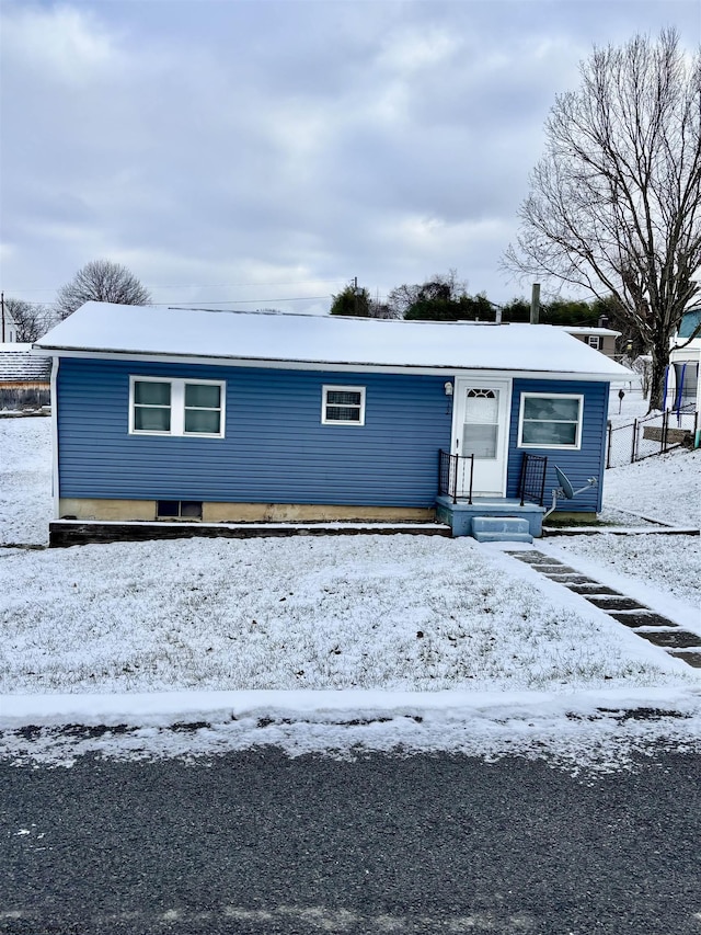 view of front of property