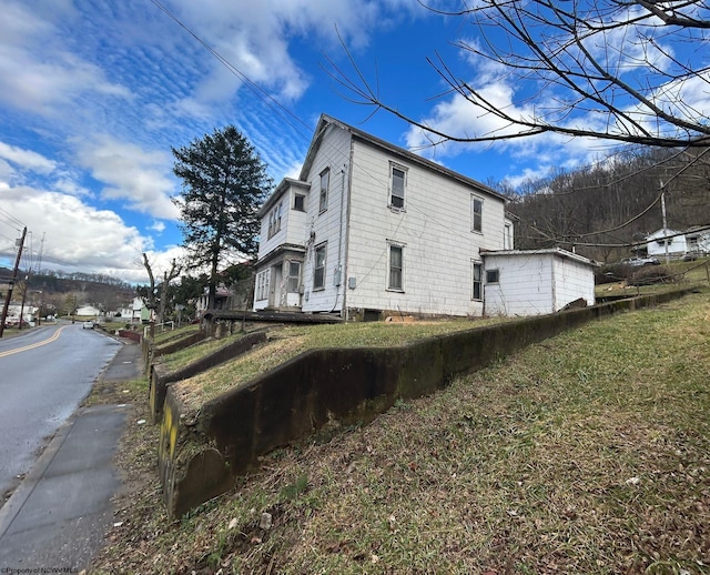 view of property exterior