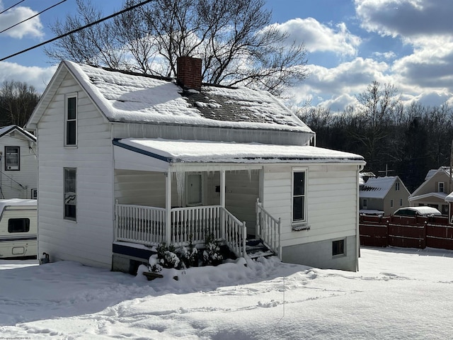 view of front facade with covered porch