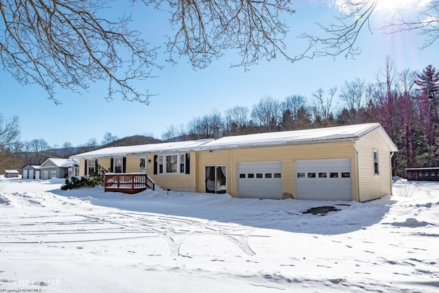 view of front of home featuring a garage