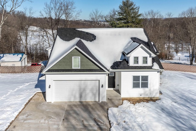 view of front facade featuring a garage