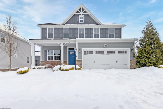 view of front facade with a garage