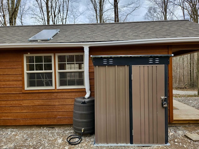 view of outbuilding