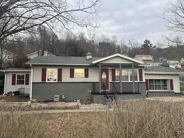 view of front of property with covered porch