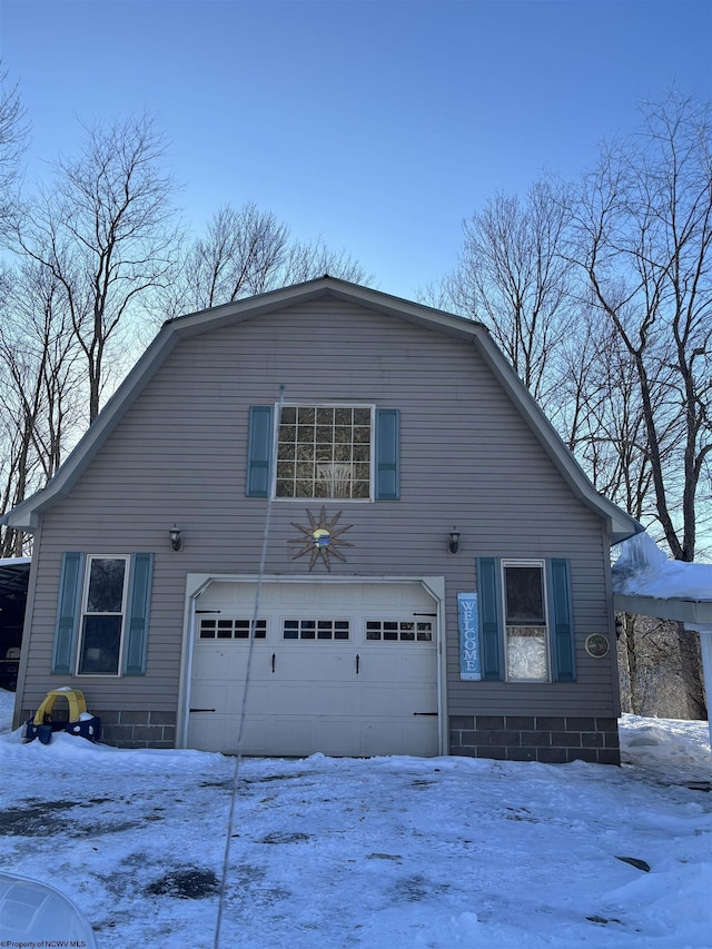 view of front of house featuring a garage