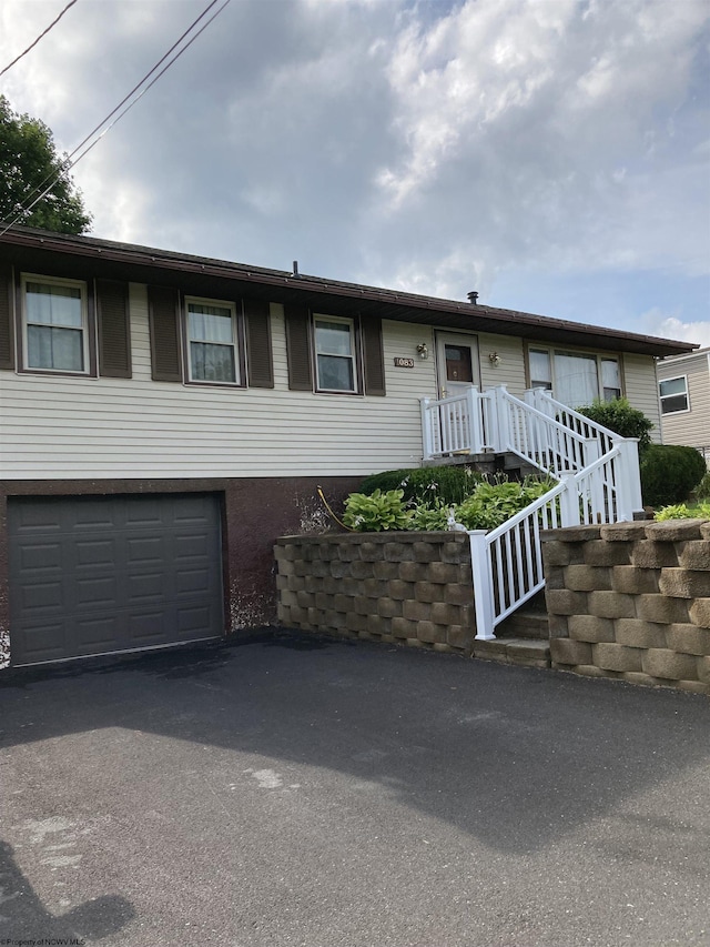 view of front of house featuring a garage