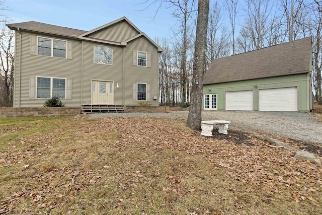 view of front facade featuring a garage