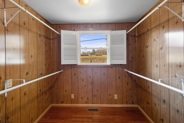3508 Old Mill Rd, Weston, WV 26452 - spacious closet with wood finished floors and visible vents